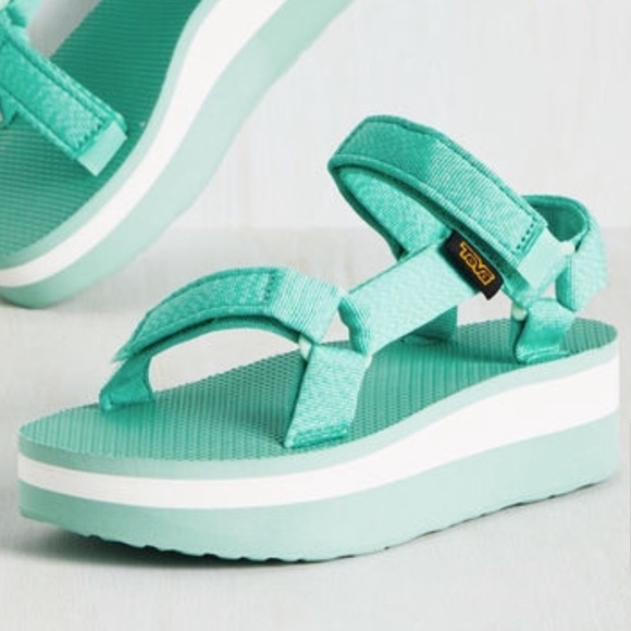 teal tevas